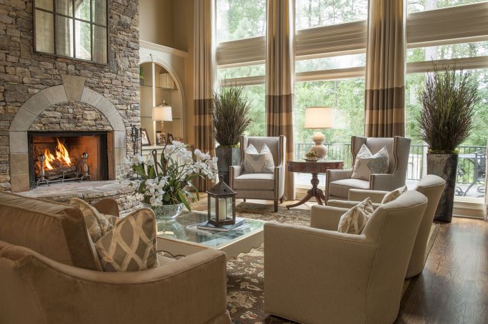 How to decorate a great room with fireplace