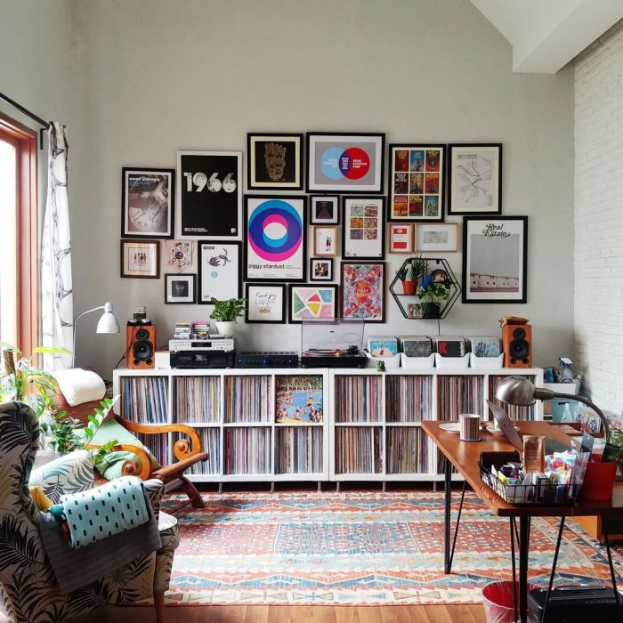 How to decorate room with vinyl records